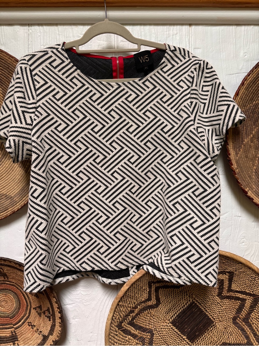 Anthropology W5 Black & Cream Geometric Short Sleeve Top